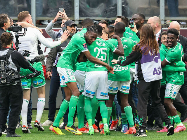 Saint-Etienne Promoted to Ligue 1 After Playoff Victory Over Metz - Socceronlinew