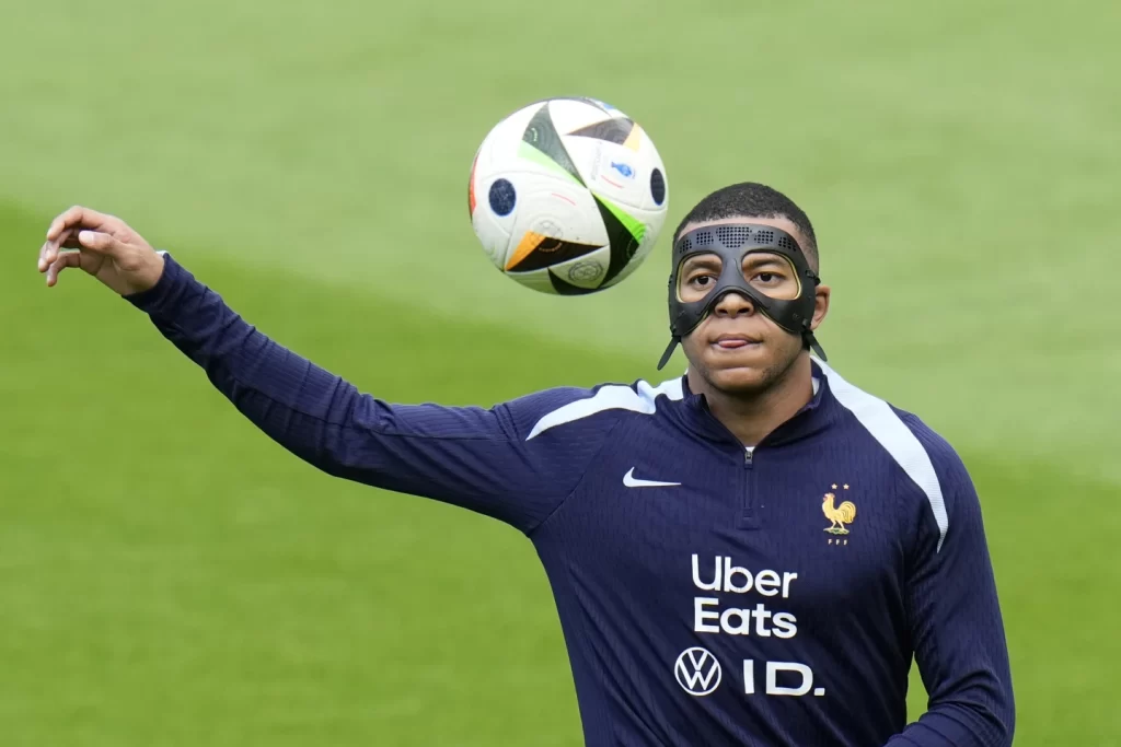 Kylian Mbappé Adapting to Protective Mask Ahead of France's Euro 2024 Clash Against Poland, Says Teammate - Socceronlinew