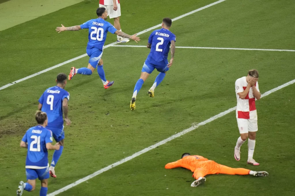 Zaccagni's Last-Gasp Goal Secures Italy's Spot in Euro 2024 Last 16 - Socceronlinew