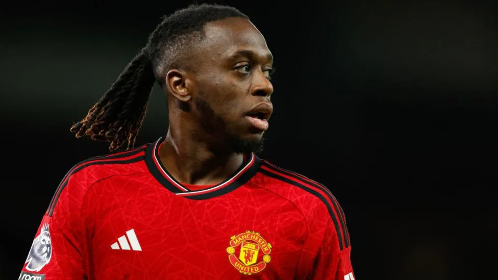 West Ham Sign Man Utd Defender Wan-Bissaka for £15m - Socceronlinew